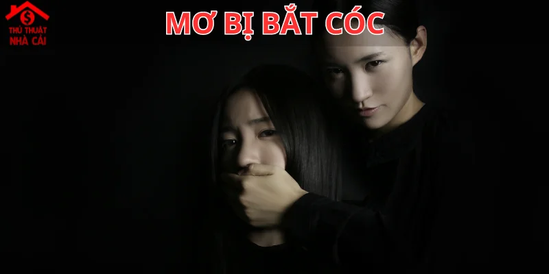 Người đang hoảng sợ khi mơ thấy bị bắt cóc ban đêm
