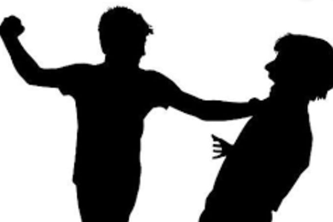 Nằm mơ thấy người khác đánh nhau đánh đề con gì