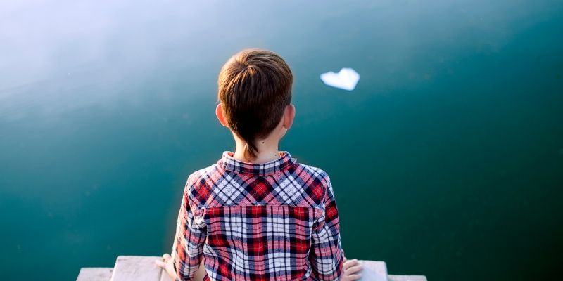 Trẻ con rơi xuống nước mơ đánh đề số gì