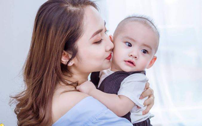 Người phụ nữ nằm mơ thấy sinh em bé đánh đề số mấy