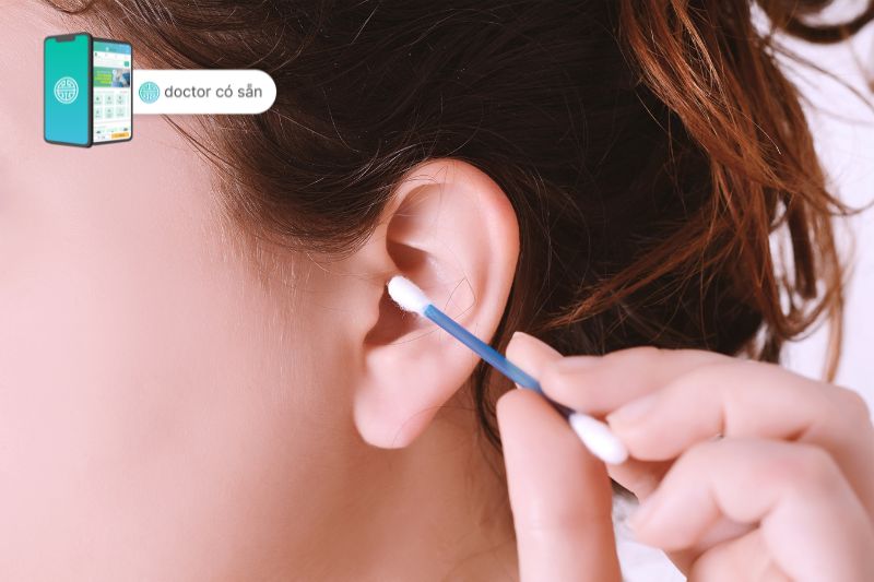 Người dùng cảm thấy ngứa tai phải