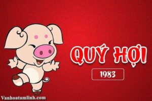 Nữ sinh năm 1983 tươi cười mặc áo dài trắng