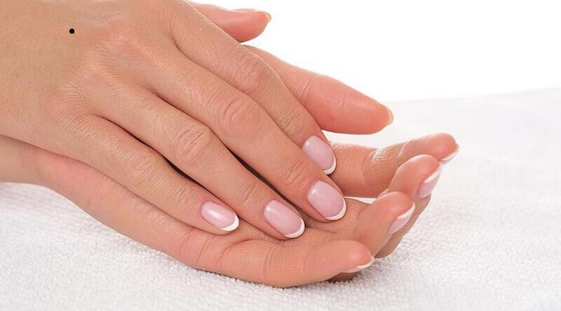 Nốt ruồi ở mu bàn tay người lớn