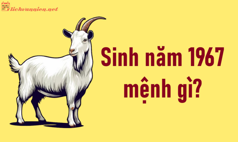 Nữ sinh năm 1967 mặc áo dài trắng truyền thống