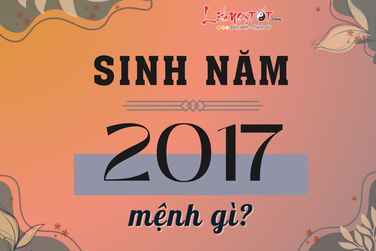 Nữ sinh mặc áo dài trắng tươi cười năm 2017