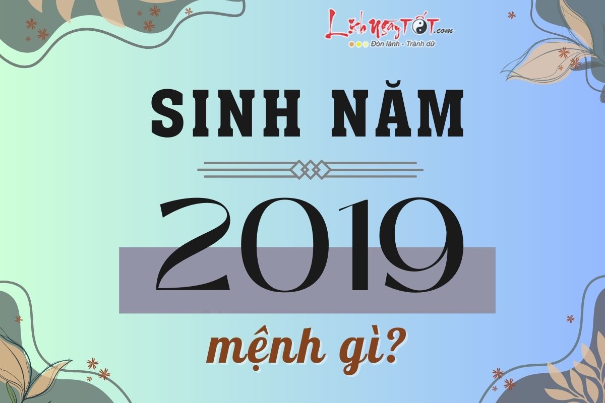 Nữ sinh mặc áo dài trắng tươi tắn năm 2019