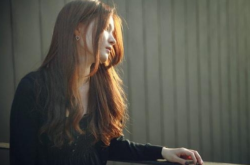 Mơ thấy sờ vú phụ nữ nên đánh con gì