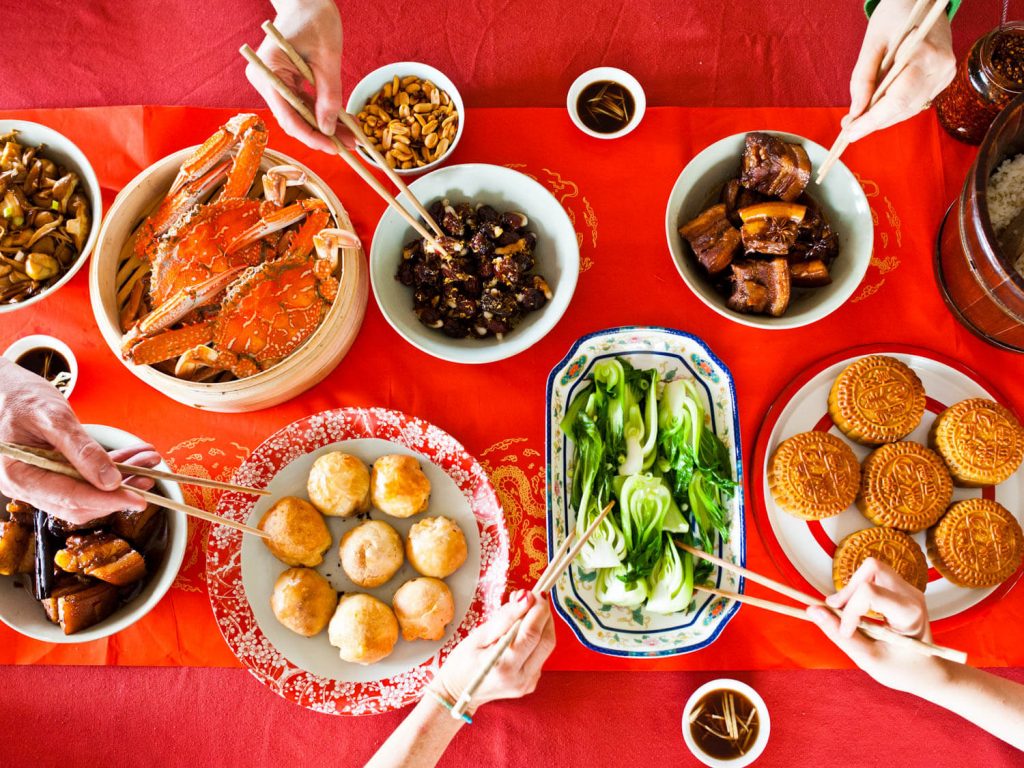 Mâm cỗ cúng tết Trung Thu truyền thống đầy đủ