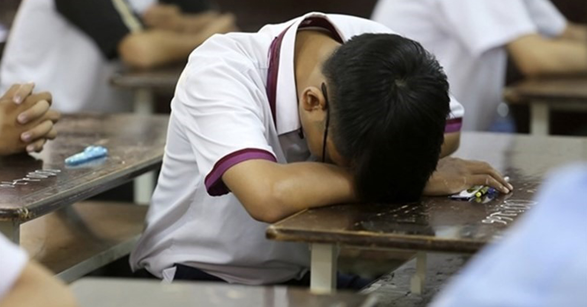 Người nằm mơ thấy đề thi trong phòng học